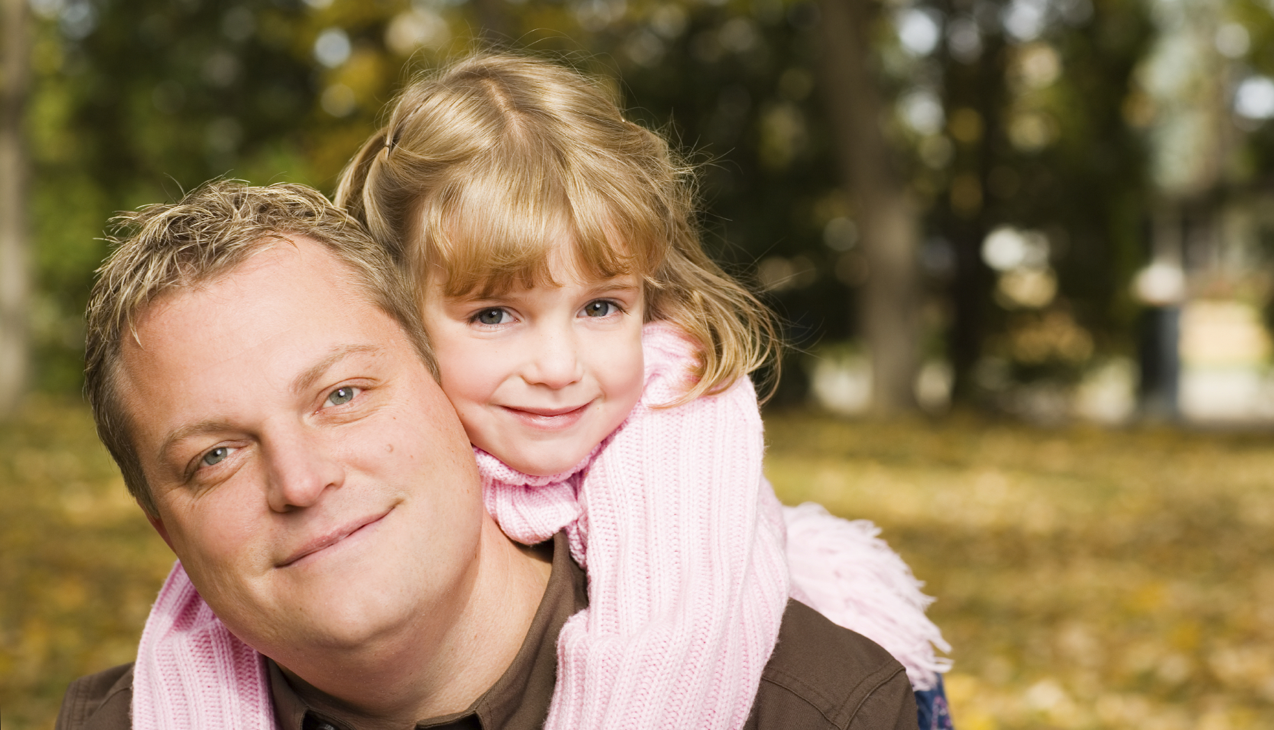 Real daddy daughter. Фотосессия папа и дочка. Отец и дочь фото картинки. Фото отца и дочери подростка.